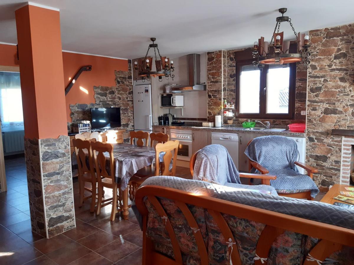 Casa Rural Mi Descanso Valdefuentes de Sangusin Exterior foto